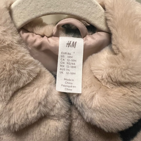 H&M Kids Cream Faux Fur Jacket with Black Hearts - Picture 7 of 8